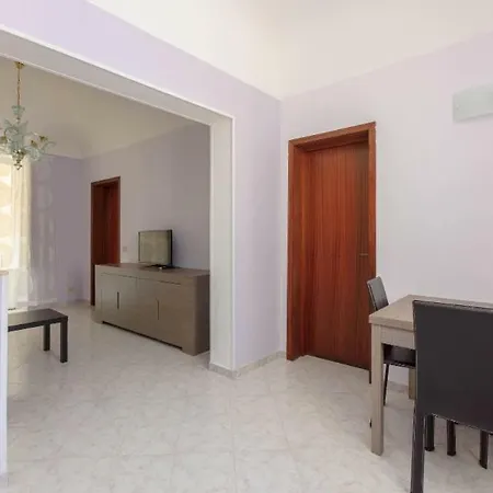 Spacious Modern And Cozy Daire Trapani