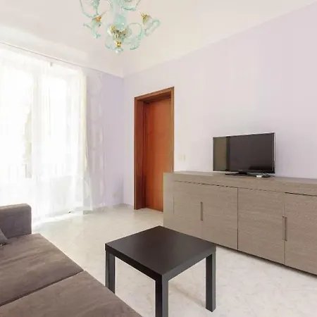 Spacious Modern And Cozy Apartment